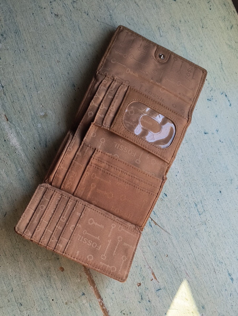Fossil Key Wallet - Picture 5 of 12